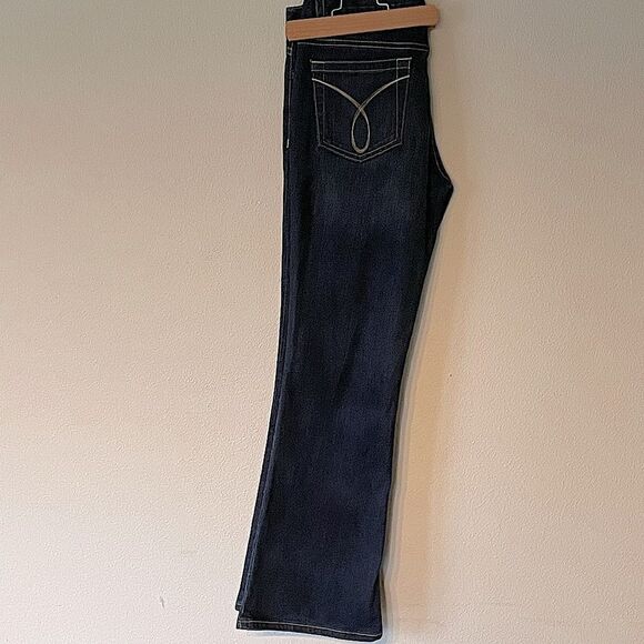 Never Worn Women’s Lucky Brand 🍀 Dark Wash Bootcut Jeans. Size 8/29. - Picture 2 of 3